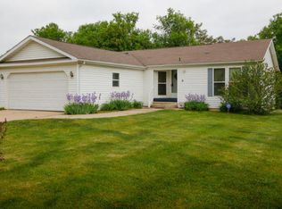 6 New Moon Ter N, Springfield, MI 49037