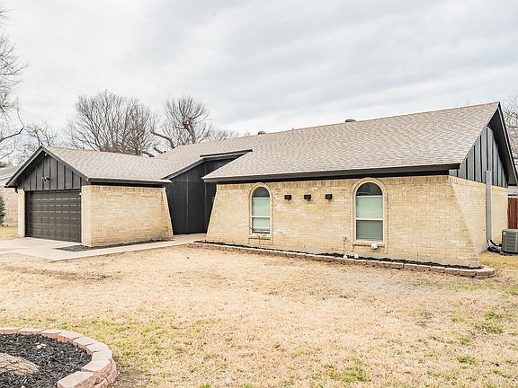 3rd image of 8409 Glenann Dr