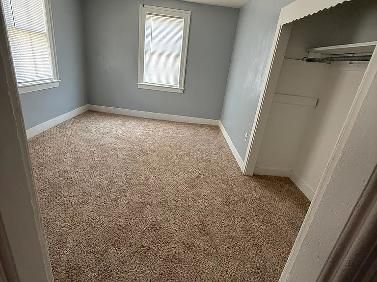 184 Caroline St — Photo 9