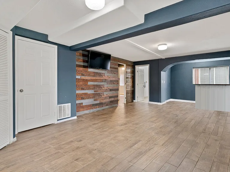 2510 Brenton Dr — Photo 36