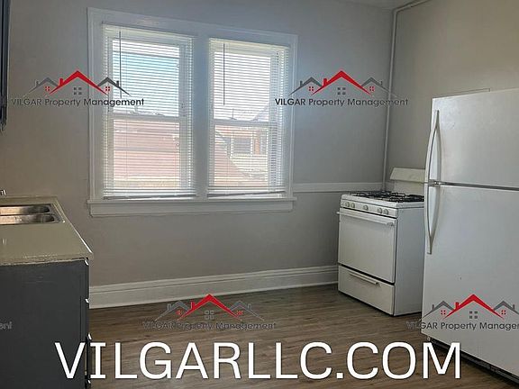 3rd image of 3922 Alder St APT 2