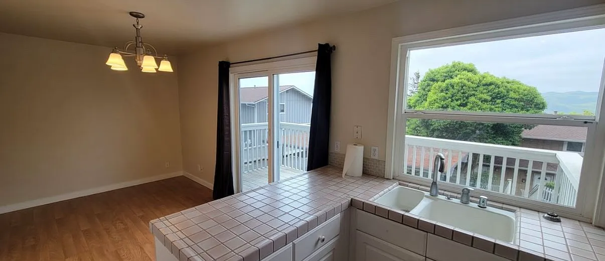 3 bed, 1197 sqft, $3,000 — Photo 4