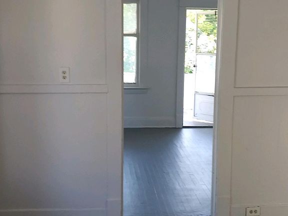 4th image of 6315 Fullerton Ave