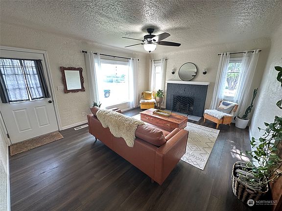 5th image of 1501 E Alder Street