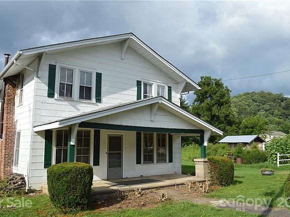 4th image of 84 Belle Meade Dr