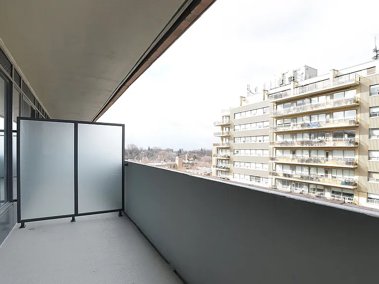 2525 Bathurst St — Photo 12