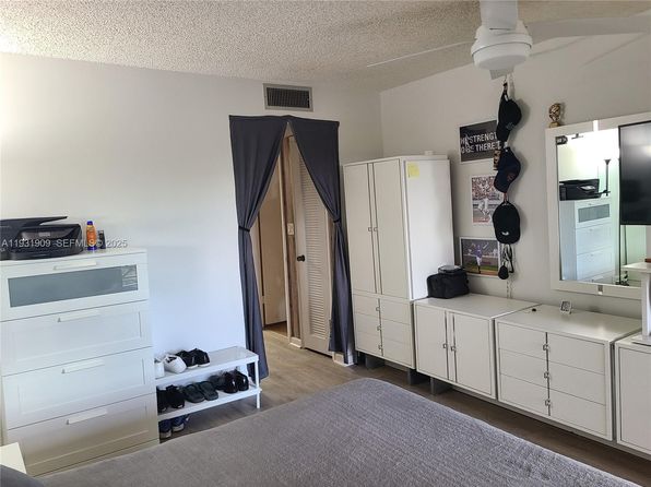 2306 S Cypress Bend Dr APT 418