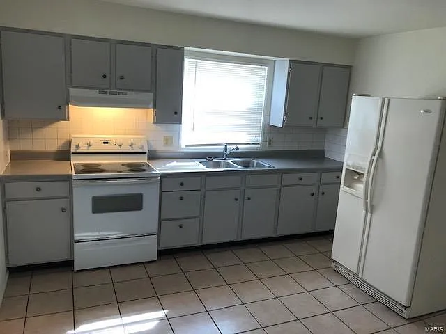 135 Calbreath Ct — Photo 2
