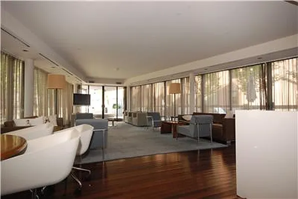 Rented by Warburg | media 1