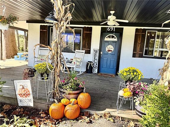 2nd image of 691 Cottage Grv