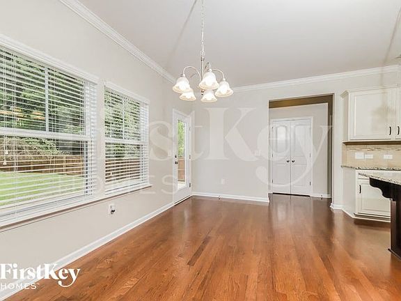 5th image of 1205 Quail Heights Dr