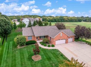 2807 Fox Creek Rd, Bloomington, IL 61704