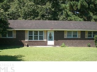 515 Holly Dr, Metter, GA 30439