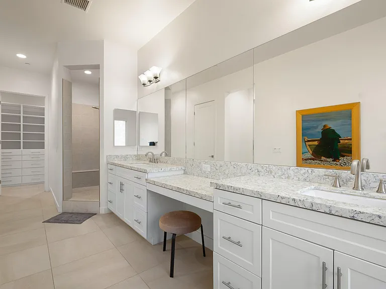 2802 Retreat Cir — Photo 15