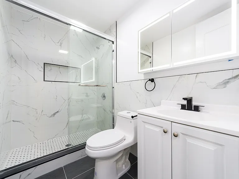 161 W 54th St #203D — Photo 5