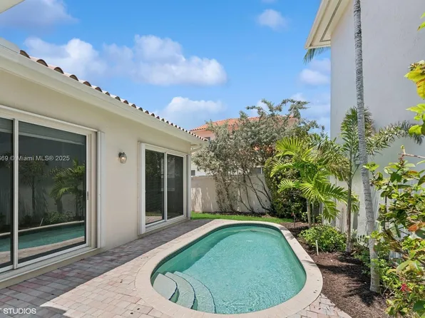 1576 Breakwater Ter, Hollywood, FL 33019