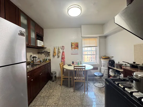 144-30 Sanford Avenue #4N, Flushing, NY 11355