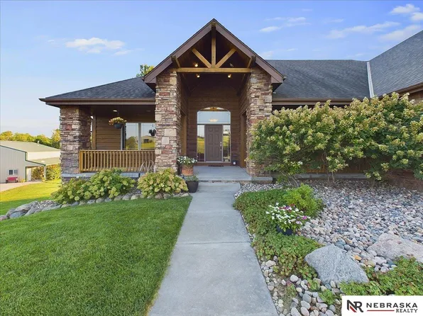 6541 Russell Emmett Ct, Papillion, NE 68133