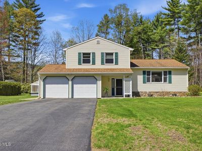 10 Queen Diana Lane, Queensbury, NY, 12804