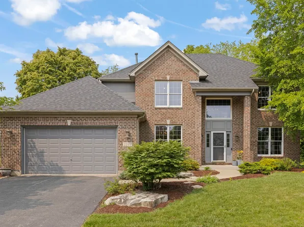 2247 Sutton Dr, South Elgin, IL 60177