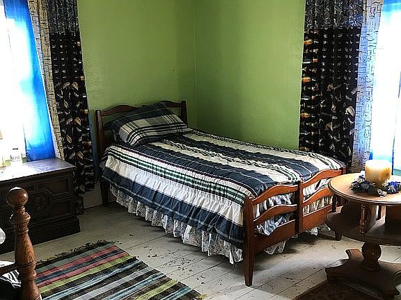 4th image of 420 Corning Ave