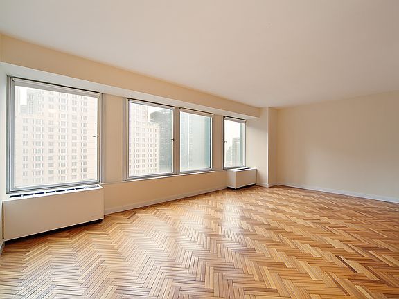 2nd image of 150-156 W 56th St APT 3311