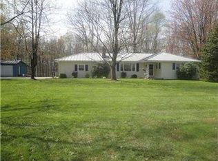 2749 Sandy Lake Grove City Rd, Stoneboro, PA 16153