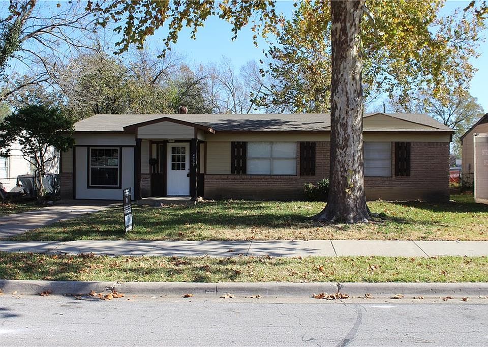 1st image of 4232 Dumont Dr