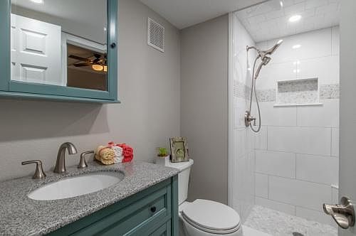 3rd image of 520 S Peninsula Ave APT 2C3