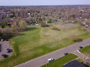900 6th Ave NE, Little Falls, MN 56345