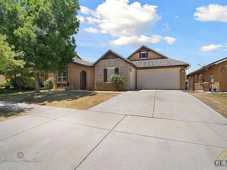 5616 Segovia Way — Photo 1