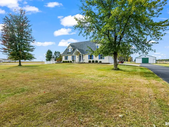 7713 W Outer Rd, Sherman, IL 62684