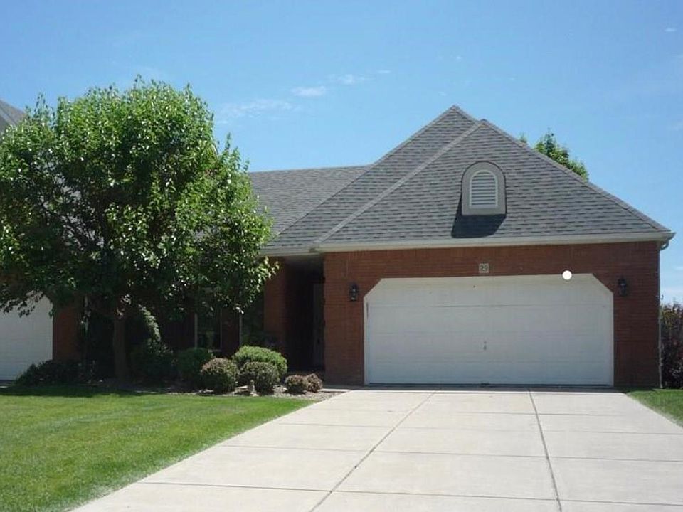 1st image of 29 Hunt Club Cir