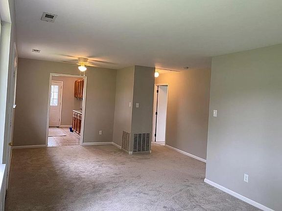 3rd image of 5723 Tall Oaks Dr