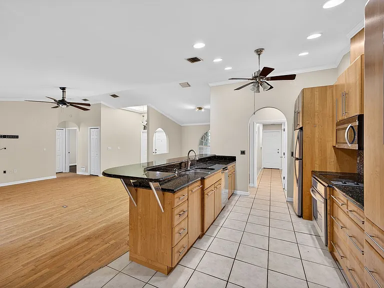 6890 Circle Dr — Photo 17