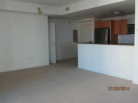 2nd image of 300 Biscayne Blvd #3316