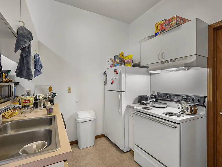 2605 University Ave #3 — Photo 8