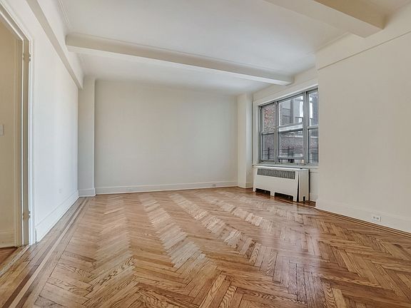 4th image of 127 W 79th St #11A