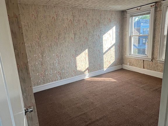 4th image of 0 Lurting Ave #2