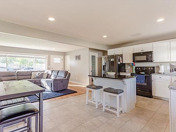 5th image of 1470 Stanger Dr