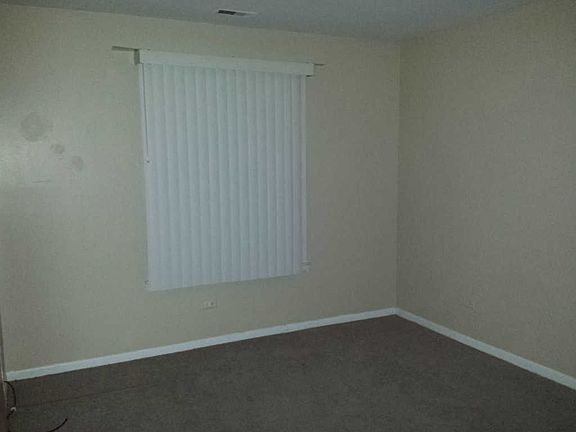 5th image of 22645 Pleasant Dr APT 7