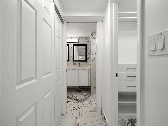 5th image of 4610 W Gray St Unit 110