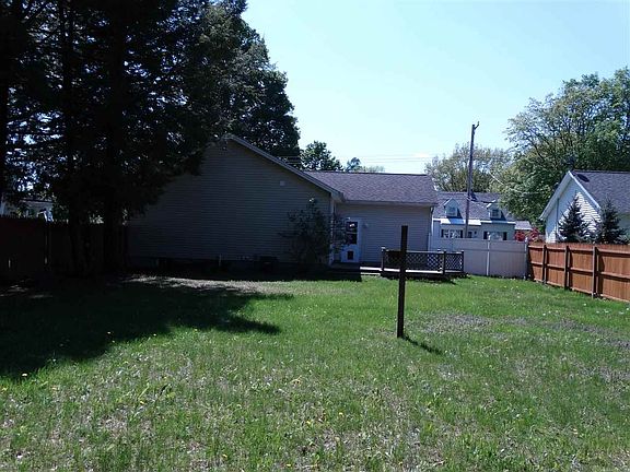 2nd image of 22 Lincoln St