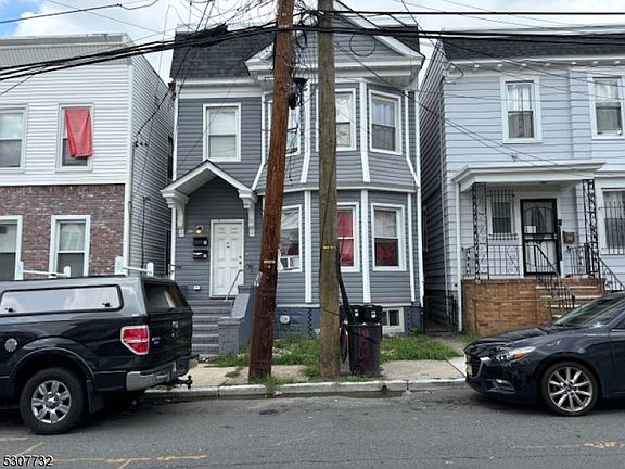 2nd image of 36 Arverne Ter