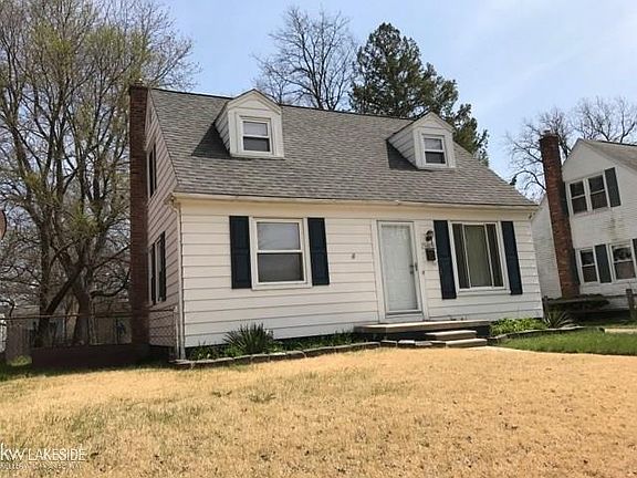 3rd image of 23270 Majestic St