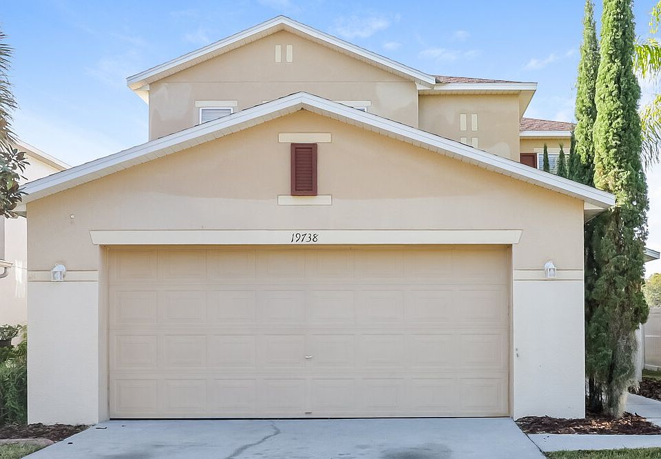 1st image of 19738 Timberbluff Dr