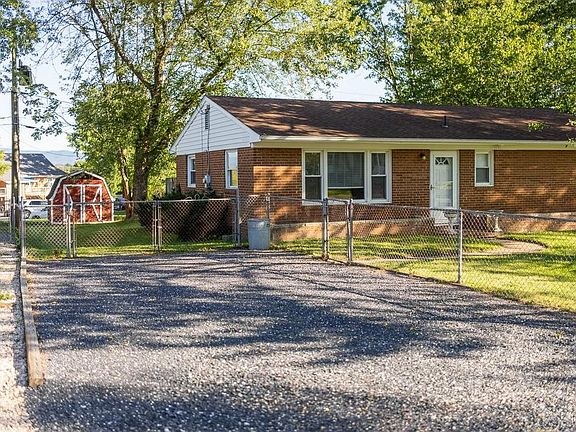 3rd image of 21 Shen Valley Dr