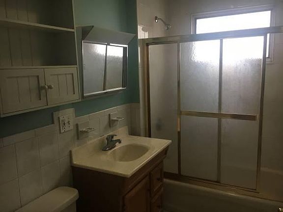 3rd image of 29 Willard Ave