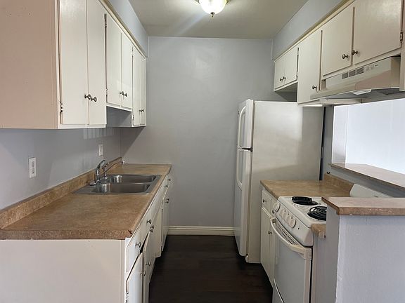 4th image of 301 Magnolia Ave APT 11