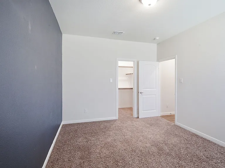 1113 Twin Brooks Ln — Photo 22